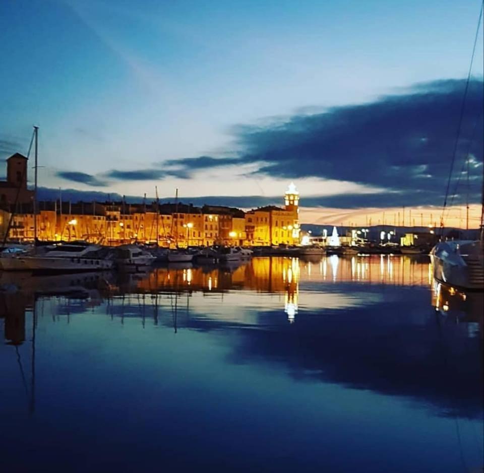 Appartement Giovanna Ceyreste Bagian luar foto